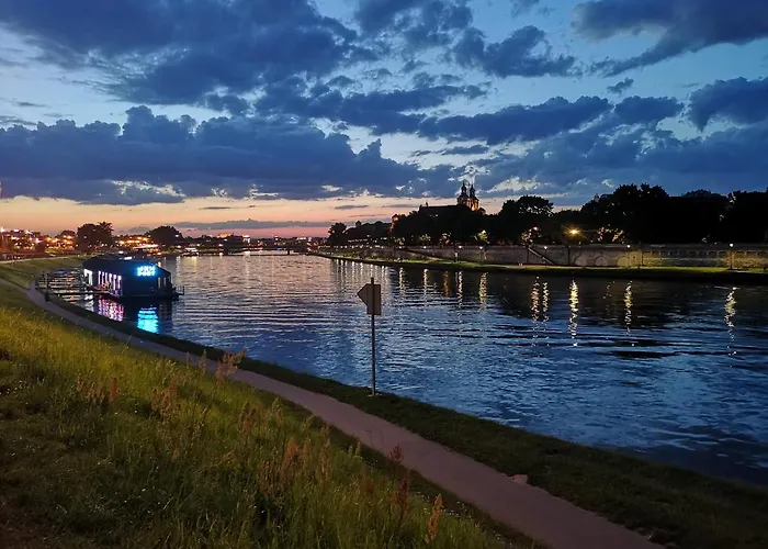 Vistula Boulevards Jacuzzi